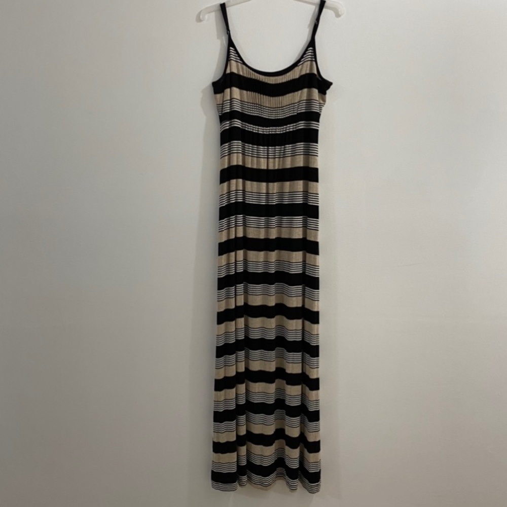 🥑Calvin Klein Striped Maxi Dress🥑